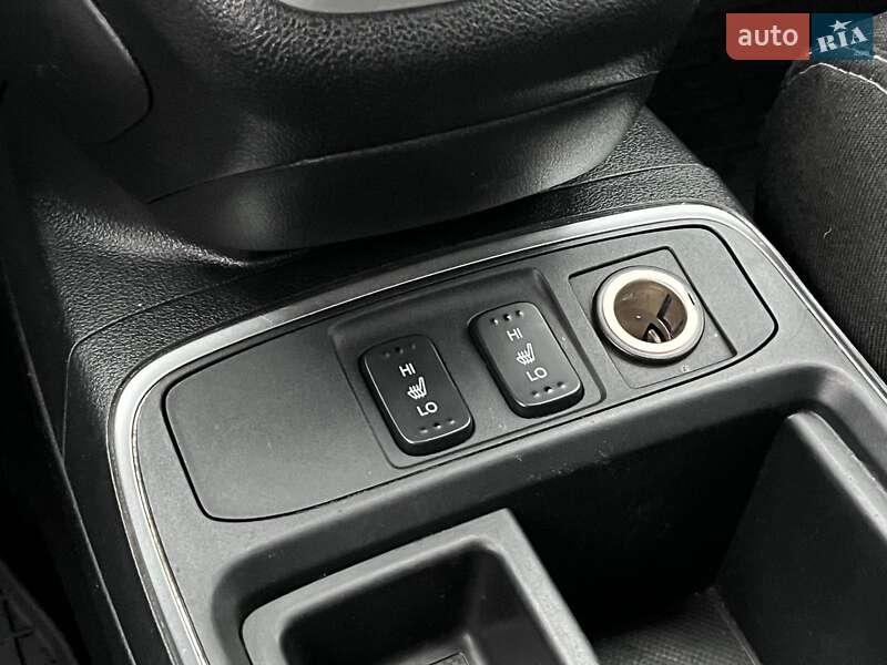 Позашляховик / Кросовер Honda CR-V 2016 в Києві