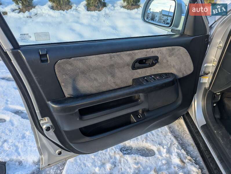 Позашляховик / Кросовер Honda CR-V 2003 в Трускавці фото 5 Позашляховик / Кросовер Honda CR-V 2003 в Трускавці
