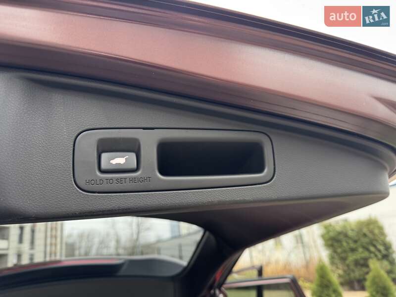 Внедорожник / Кроссовер Honda CR-V 2018 в Киеве