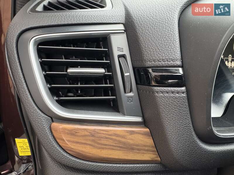 Внедорожник / Кроссовер Honda CR-V 2018 в Киеве