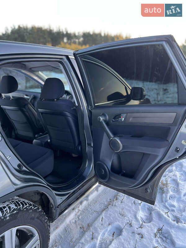 Внедорожник / Кроссовер Honda CR-V 2010 в Радивилове