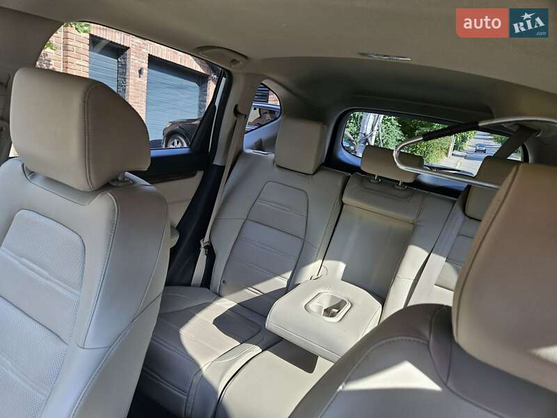 Позашляховик / Кросовер Honda CR-V 2017 в Києві