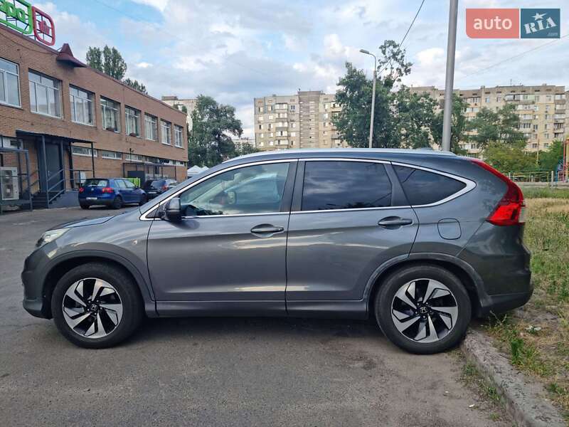 Внедорожник / Кроссовер Honda CR-V 2015 в Киеве
