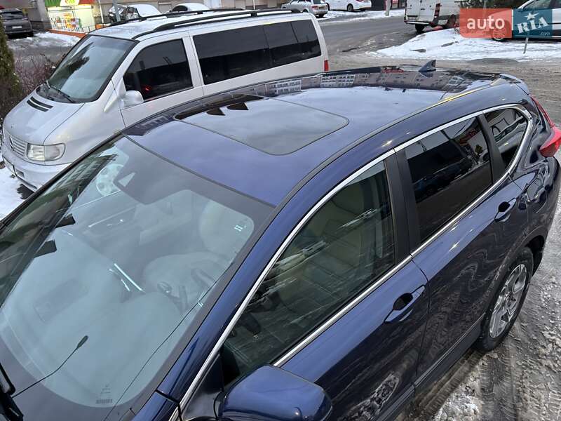 Внедорожник / Кроссовер Honda CR-V 2017 в Киеве