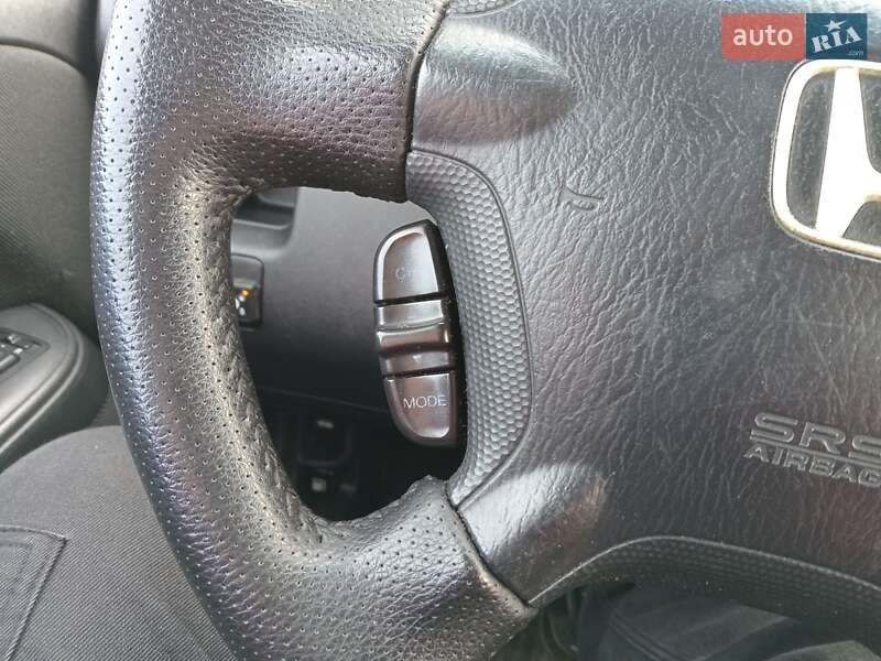 Внедорожник / Кроссовер Honda CR-V 2005 в Кременчуге