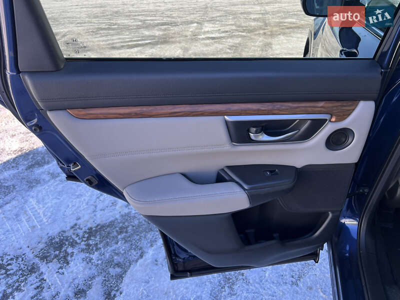 Внедорожник / Кроссовер Honda CR-V 2017 в Киеве фото 45 Внедорожник / Кроссовер Honda CR-V 2017 в Киеве