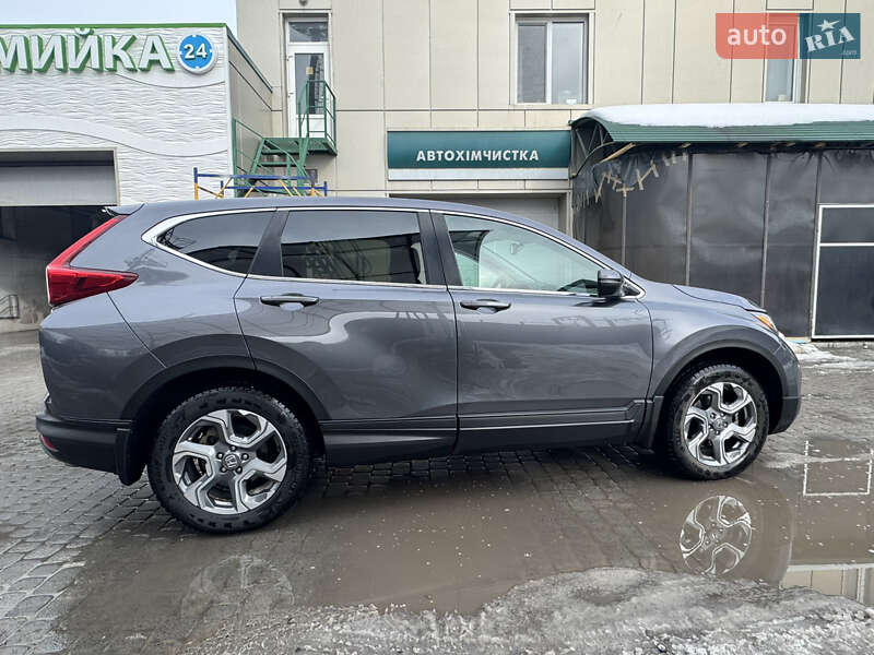 Внедорожник / Кроссовер Honda CR-V 2019 в Тернополе