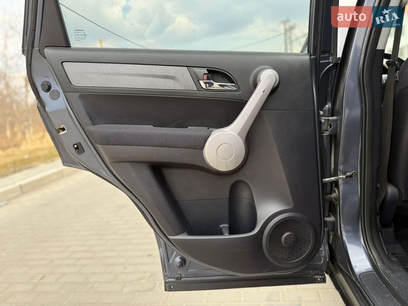 Внедорожник / Кроссовер Honda CR-V 2007 в Львове фото 36 Внедорожник / Кроссовер Honda CR-V 2007 в Львове