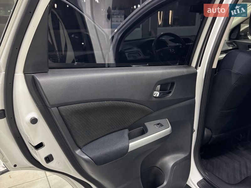 Внедорожник / Кроссовер Honda CR-V 2015 в Харькове