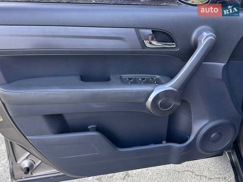 Внедорожник / Кроссовер Honda CR-V 2008 в Умани