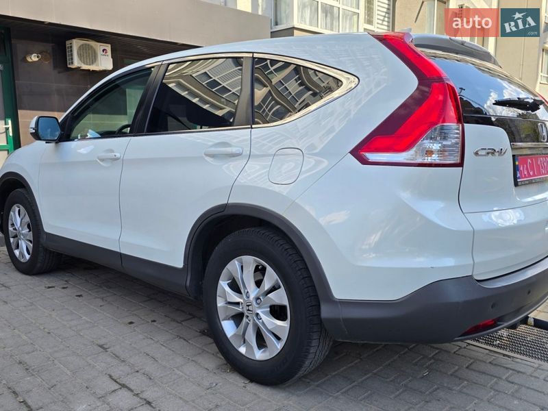 Внедорожник / Кроссовер Honda CR-V 2014 в Ивано-Франковске
