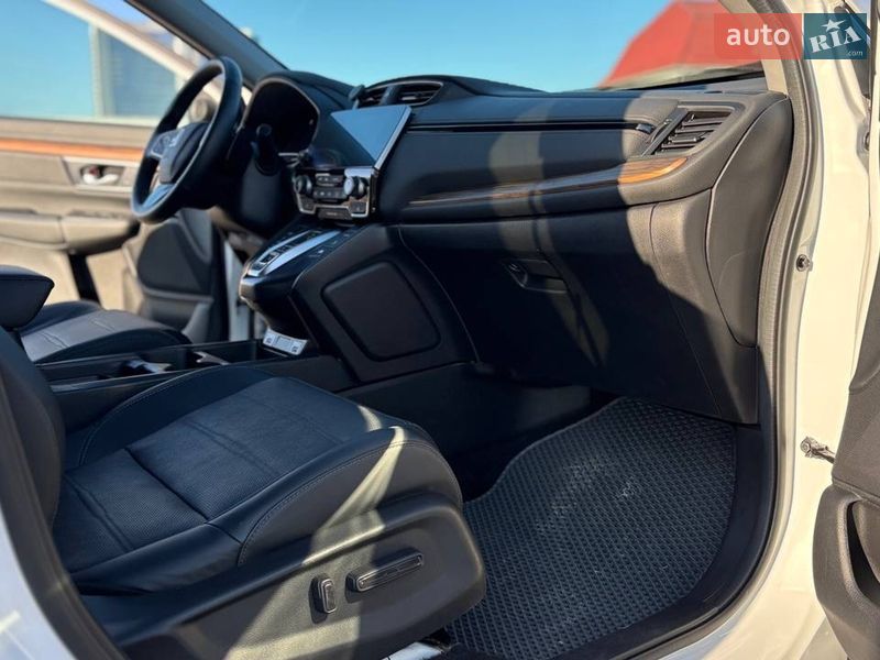Внедорожник / Кроссовер Honda CR-V 2021 в Киеве