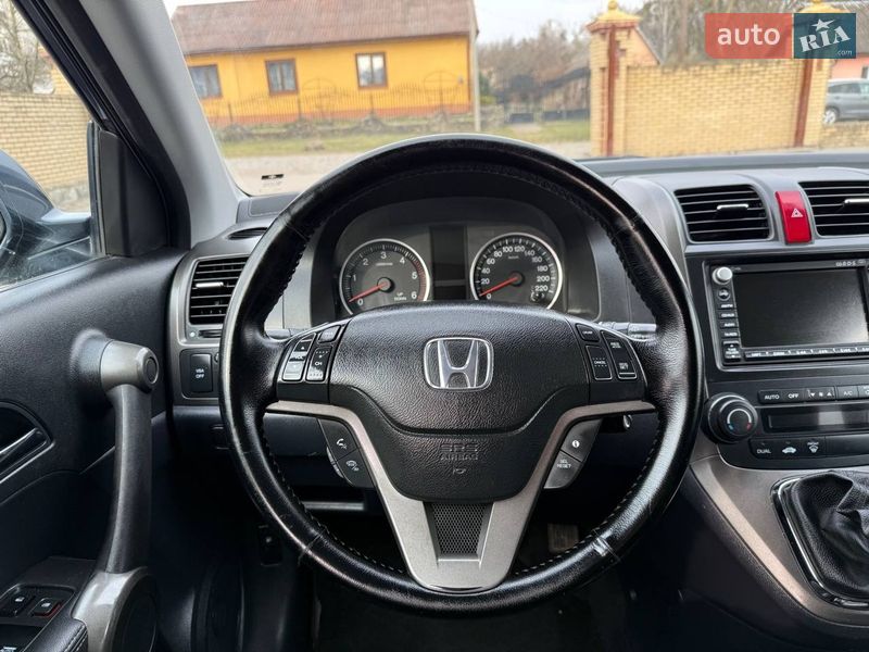 Позашляховик / Кросовер Honda CR-V 2011 в Радивиліві