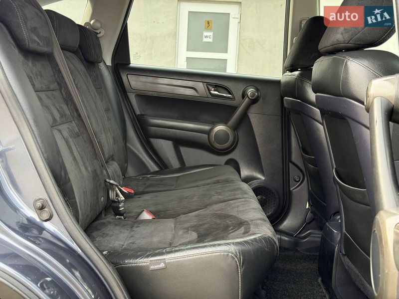Позашляховик / Кросовер Honda CR-V 2011 в Радивиліві