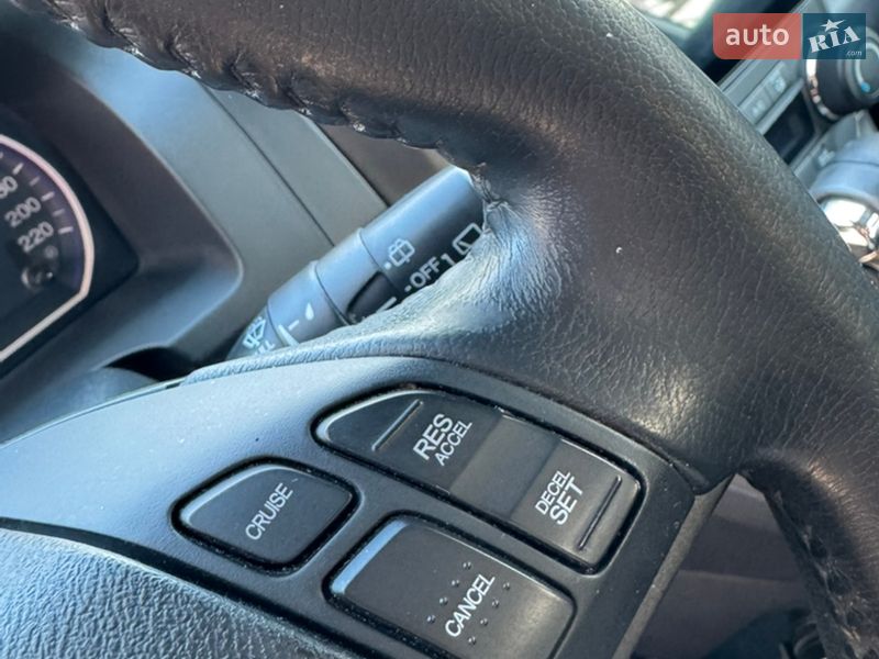 Позашляховик / Кросовер Honda CR-V 2012 в Києві