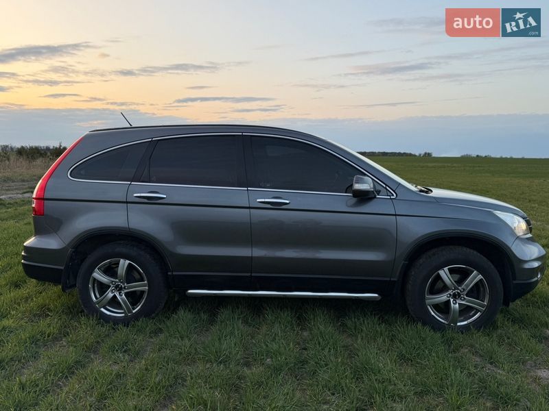 Внедорожник / Кроссовер Honda CR-V 2010 в Радивилове