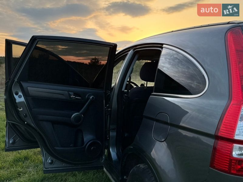 Внедорожник / Кроссовер Honda CR-V 2010 в Радивилове