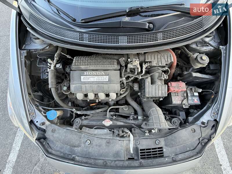 Хэтчбек Honda CR-Z 2010 в Киеве