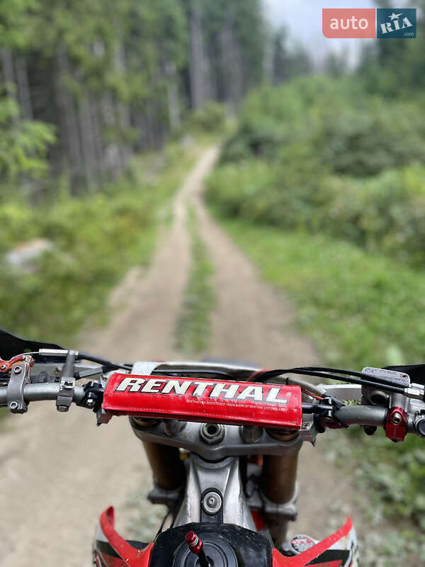 Мотоцикл Кросс Honda CRF 250R 2009 в Полянице