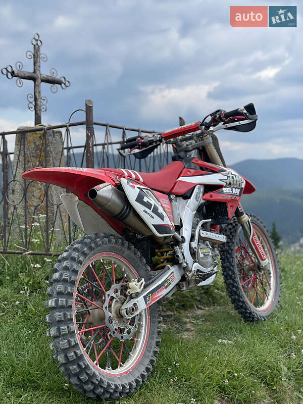 Мотоцикл Кросс Honda CRF 250R 2009 в Полянице