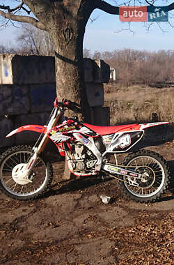 Мотоцикл Кросс Honda CRF 250R 2006 в Кривом Роге