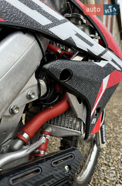 Мотоцикл Кросс Honda CRF 450R 2010 в 