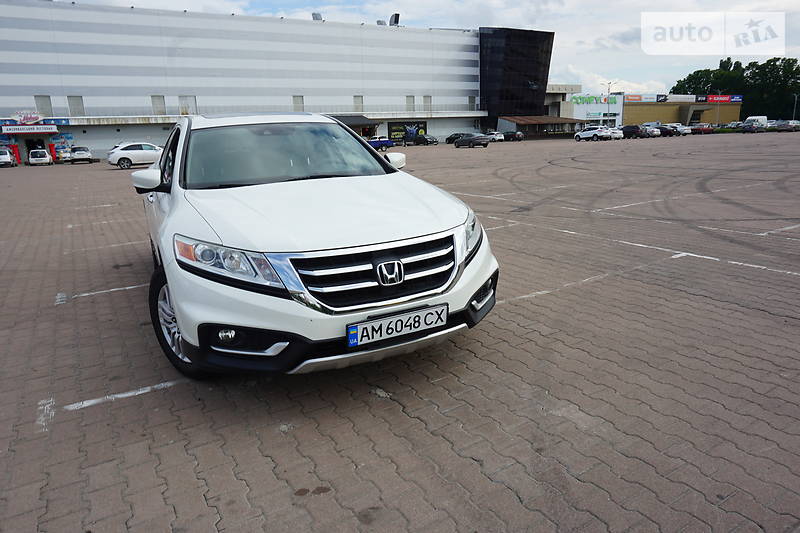 Внедорожник / Кроссовер Honda Crosstour 2013 в Житомире