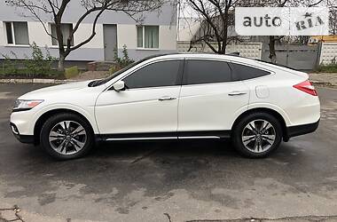 Позашляховик / Кросовер Honda Crosstour 2015 в Києві