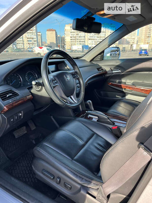 Внедорожник / Кроссовер Honda Crosstour 2011 в Киеве