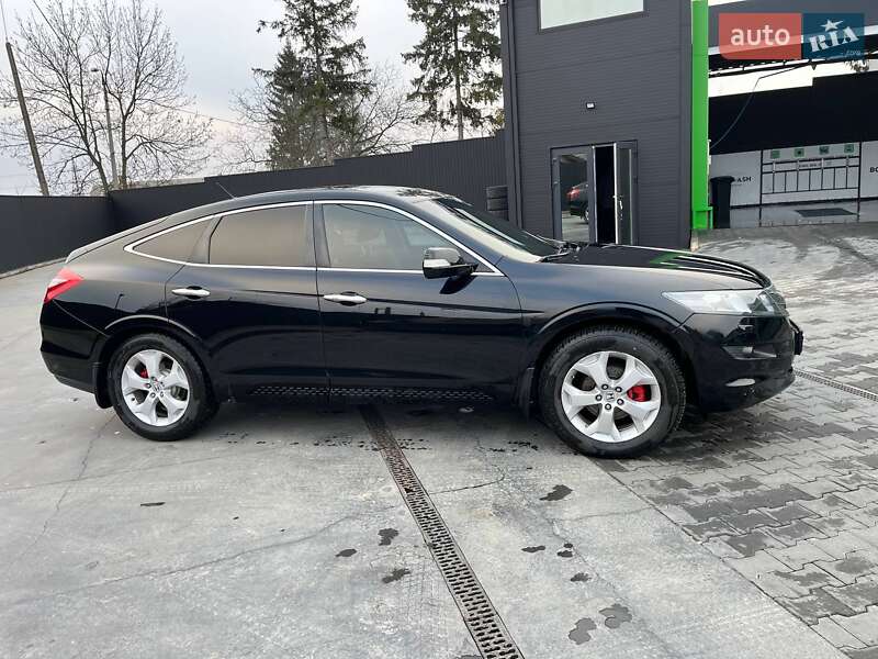 Внедорожник / Кроссовер Honda Crosstour 2011 в Черновцах