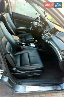 Внедорожник / Кроссовер Honda Crosstour 2013 в 