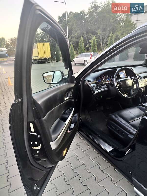 Внедорожник / Кроссовер Honda Crosstour 2013 в Черкассах