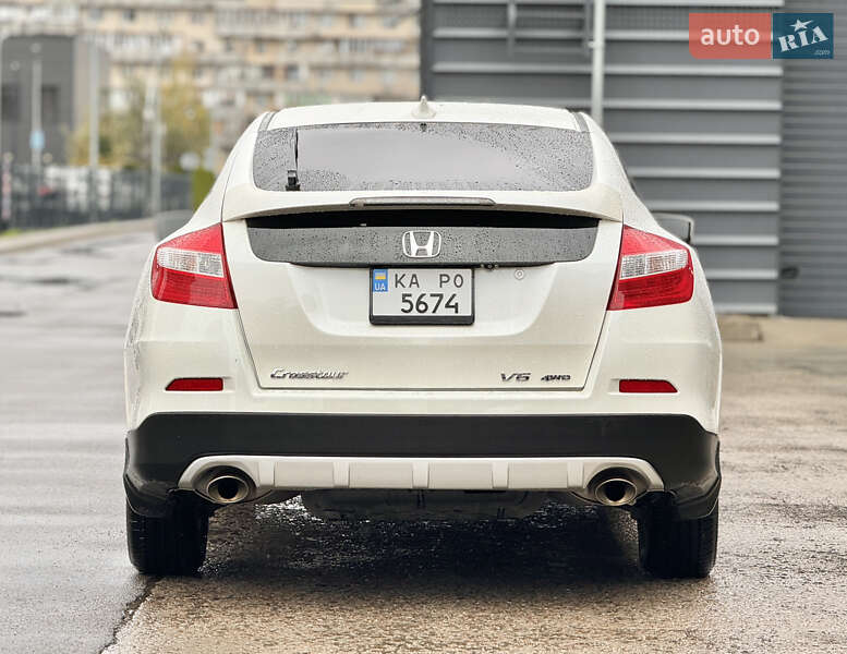 Внедорожник / Кроссовер Honda Crosstour 2014 в Киеве