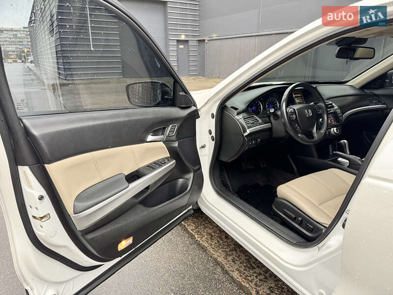 Внедорожник / Кроссовер Honda Crosstour 2014 в Киеве