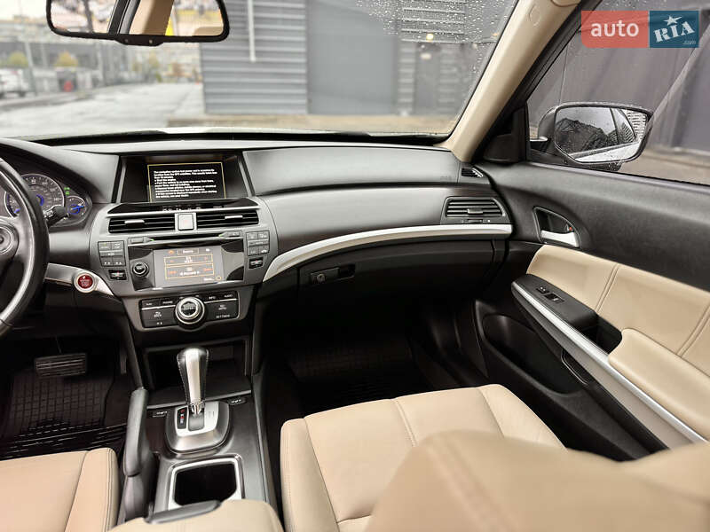 Внедорожник / Кроссовер Honda Crosstour 2014 в Киеве