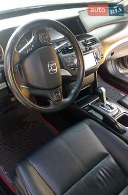 Позашляховик / Кросовер Honda Crosstour 2014 в  фото 22 Позашляховик / Кросовер Honda Crosstour 2014 в