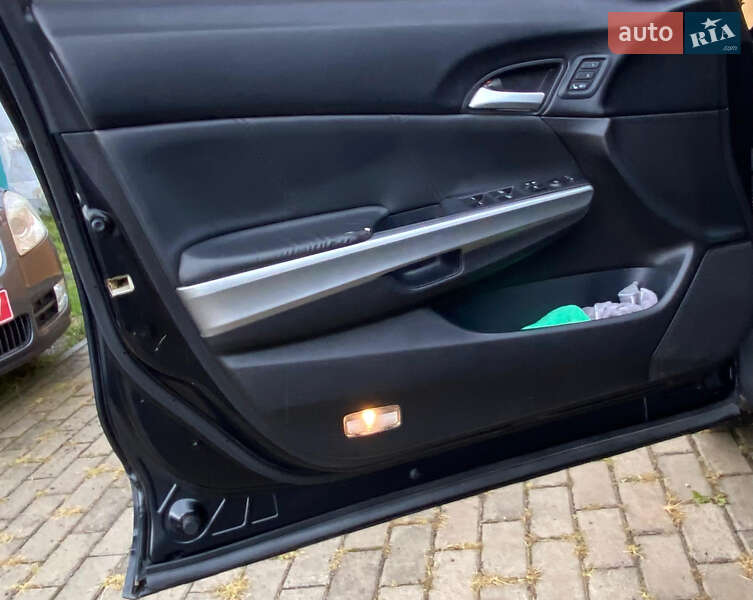 Внедорожник / Кроссовер Honda Crosstour 2013 в Ровно фото 23 Внедорожник / Кроссовер Honda Crosstour 2013 в Ровно