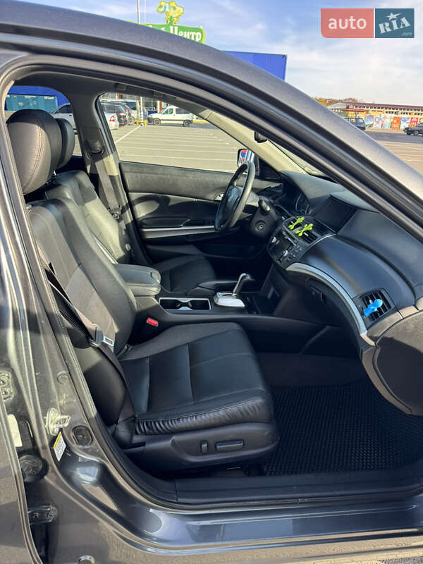 Внедорожник / Кроссовер Honda Crosstour 2014 в Каменец-Подольском