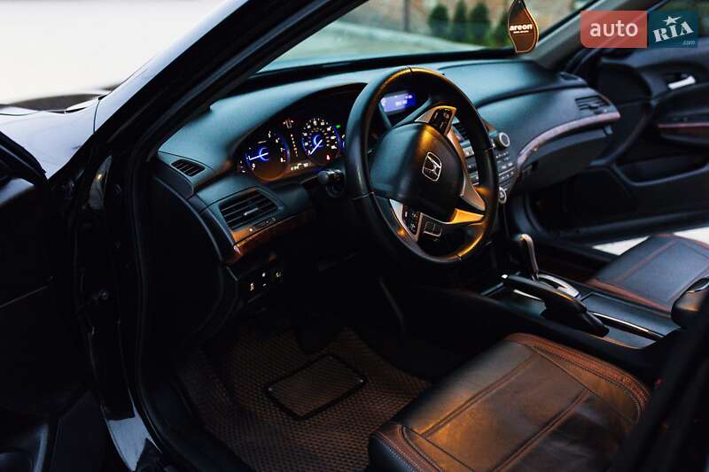 Позашляховик / Кросовер Honda Crosstour 2012 в Львові