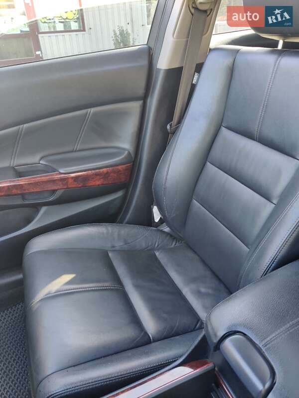 Внедорожник / Кроссовер Honda Crosstour 2011 в Николаеве