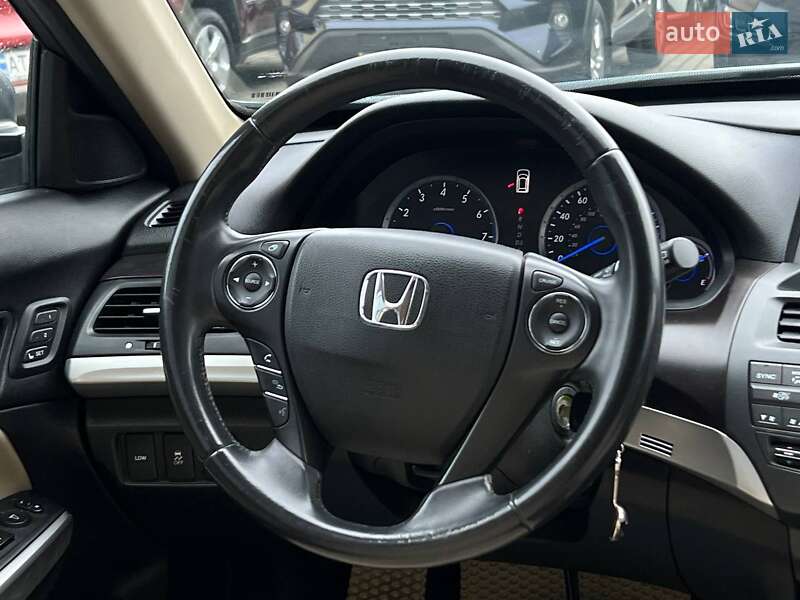Позашляховик / Кросовер Honda Crosstour 2013 в Івано-Франківську