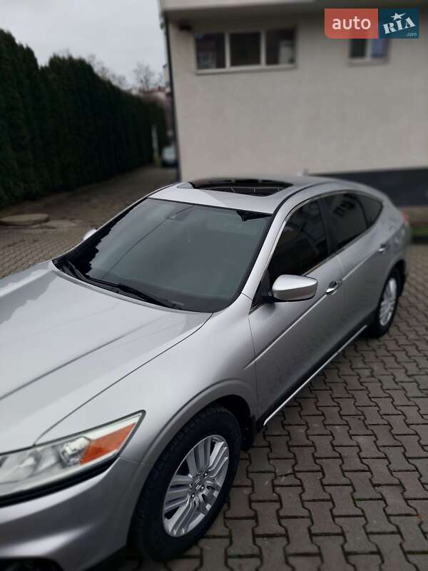 Внедорожник / Кроссовер Honda Crosstour 2014 в Черновцах