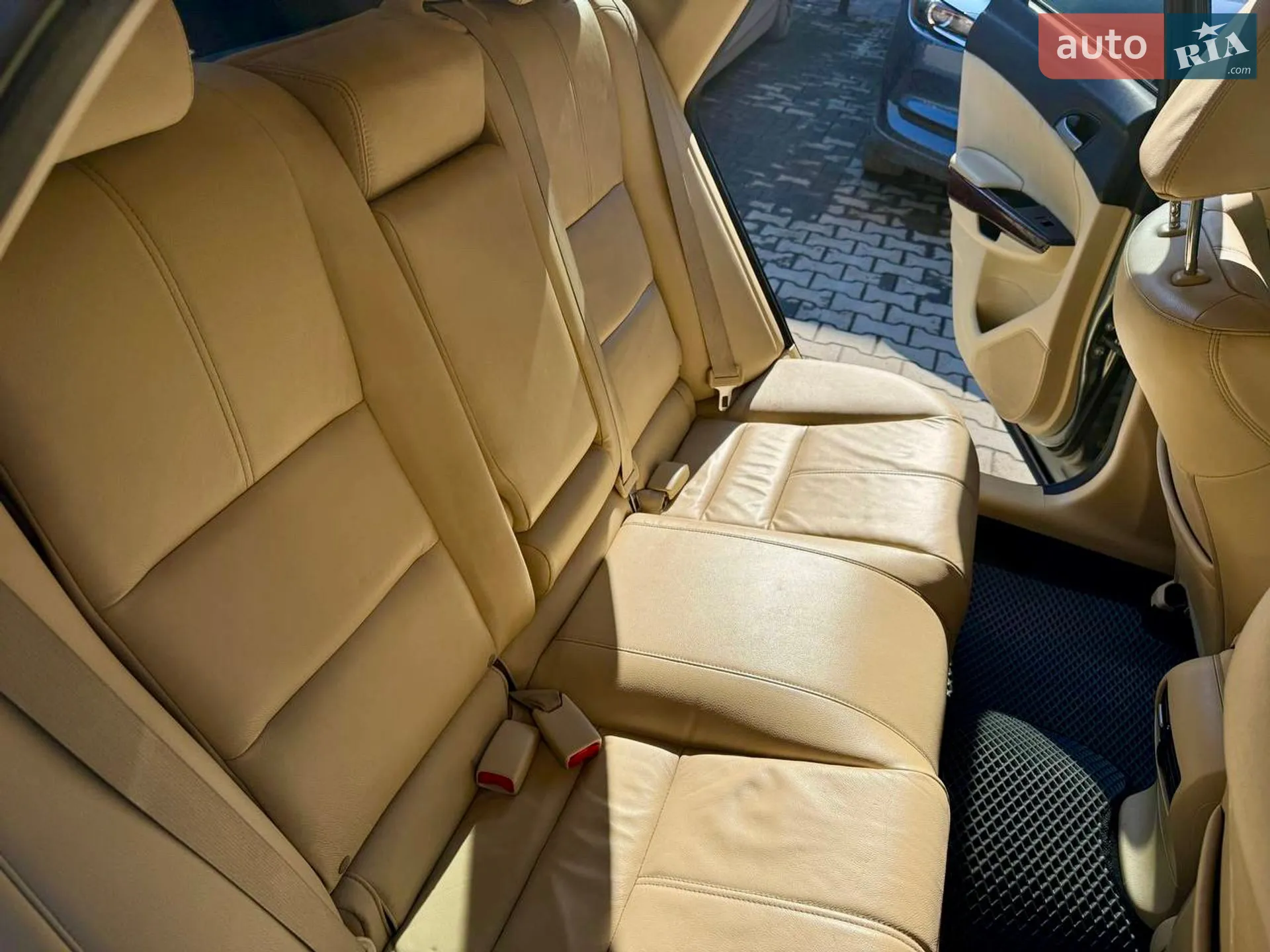 2010 Honda Crosstour - мініатюра 8