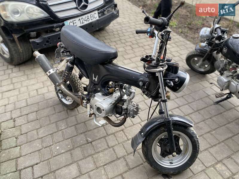 Вантажні моторолери, мотоцикли, скутери, мопеди Honda Dax ST-50 1986 в Чернівцях