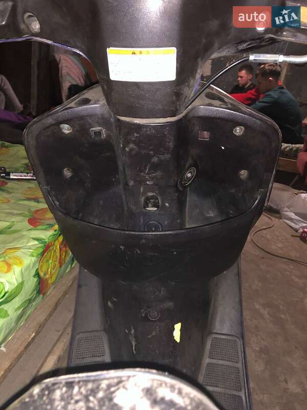 Скутер Honda Dio AF-27 2000 в Кам'янському