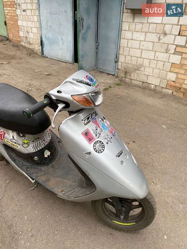 Вантажні моторолери, мотоцикли, скутери, мопеди Honda Dio AF-34 2004 в 