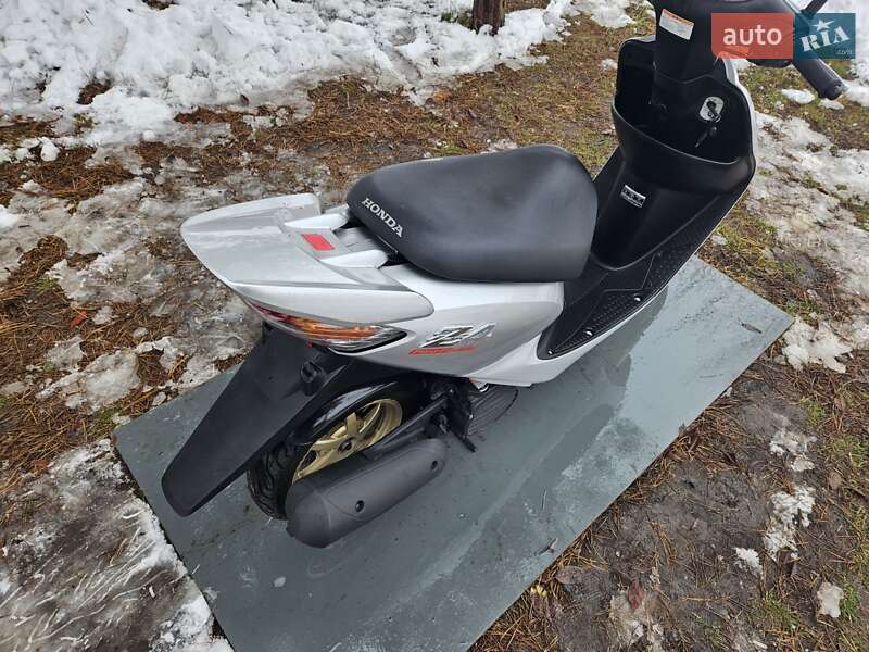 Скутер Honda Dio AF-63 2004 в Южноукраинске