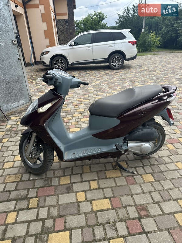 Скутер Honda Dylan 150 2008 в Новояворовске фото 3 Скутер Honda Dylan 150 2008 в Новояворовске