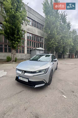 Седан Honda e:NP2 2024 в 