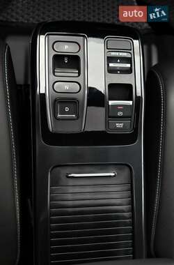 Внедорожник / Кроссовер Honda e:NP2 2024 в 